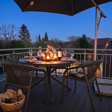 Lindenhof Family 2br & Bunkbed In Neuenburg